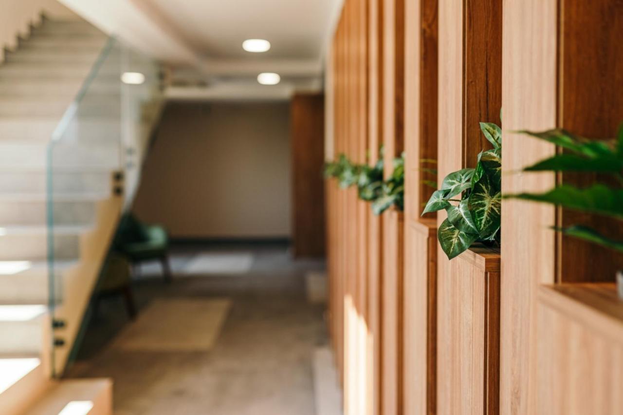 Hotel Rk Ghimbav ภายนอก รูปภาพ